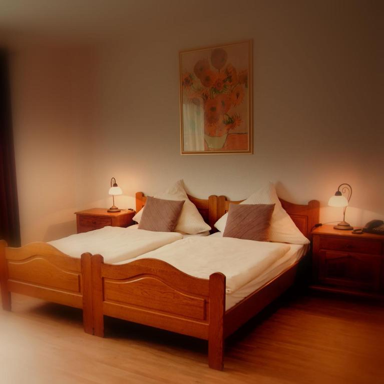 Hotel Zum Schnackel In Mainz Wiesbaden Room photo
